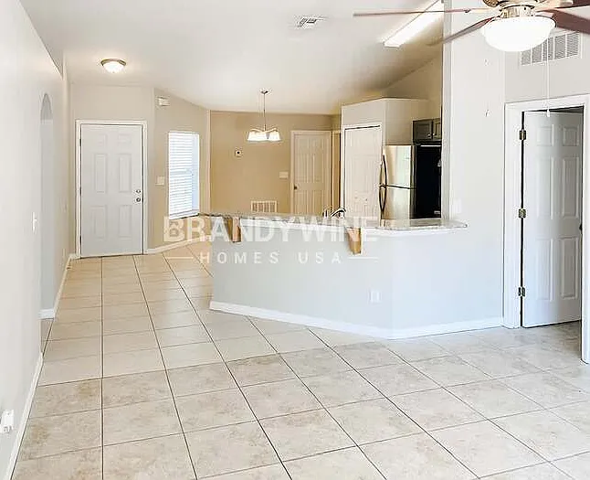 424 S Candler Ave — Photo 4