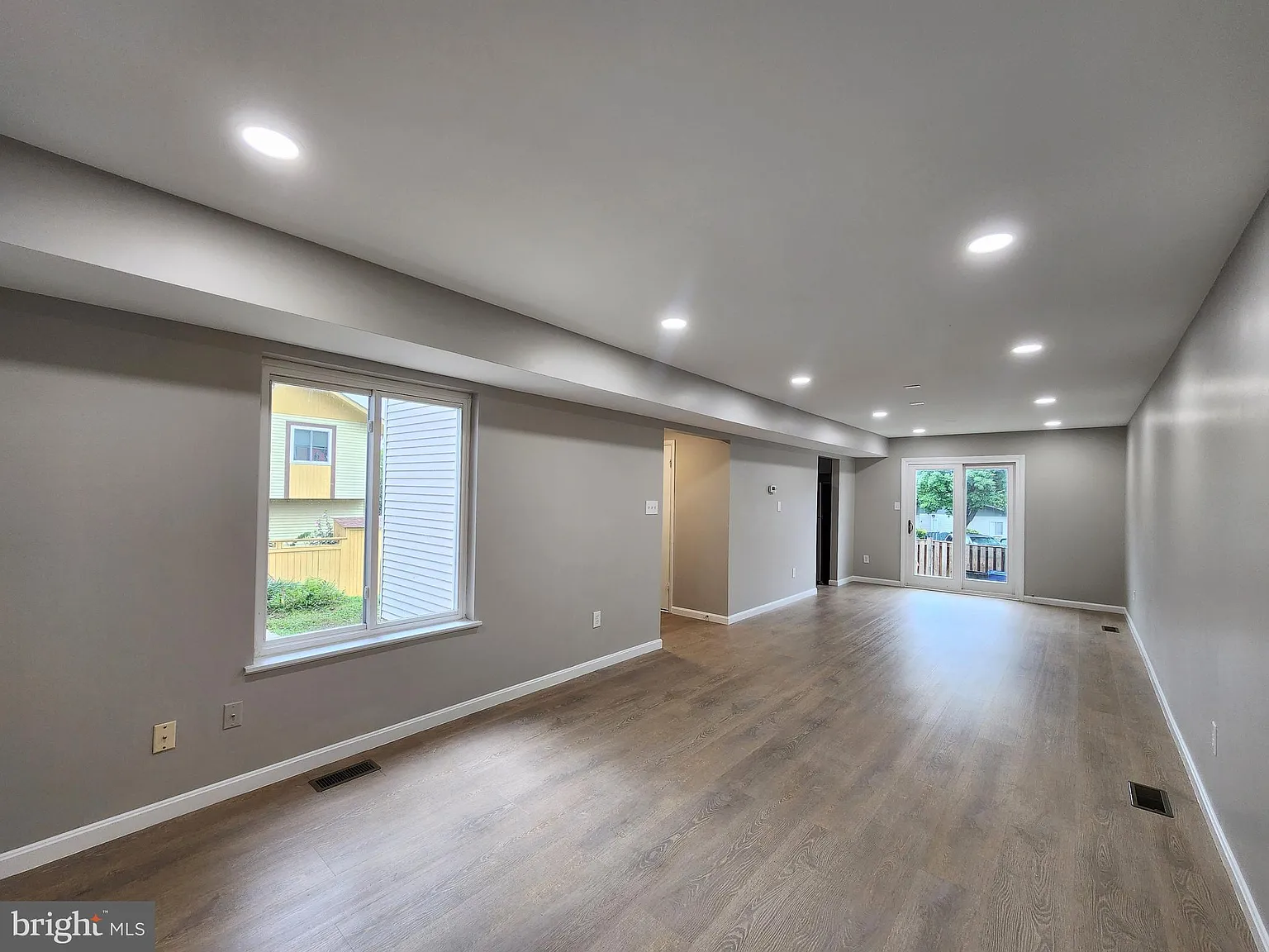 3 bed, 2.5 bath, 1343 sqft, $2,750 — Photo 2