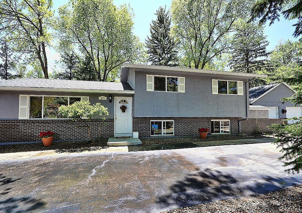 Stucco and brick exterior