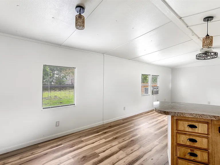 204 1/2 Kerry Rd — Photo 12