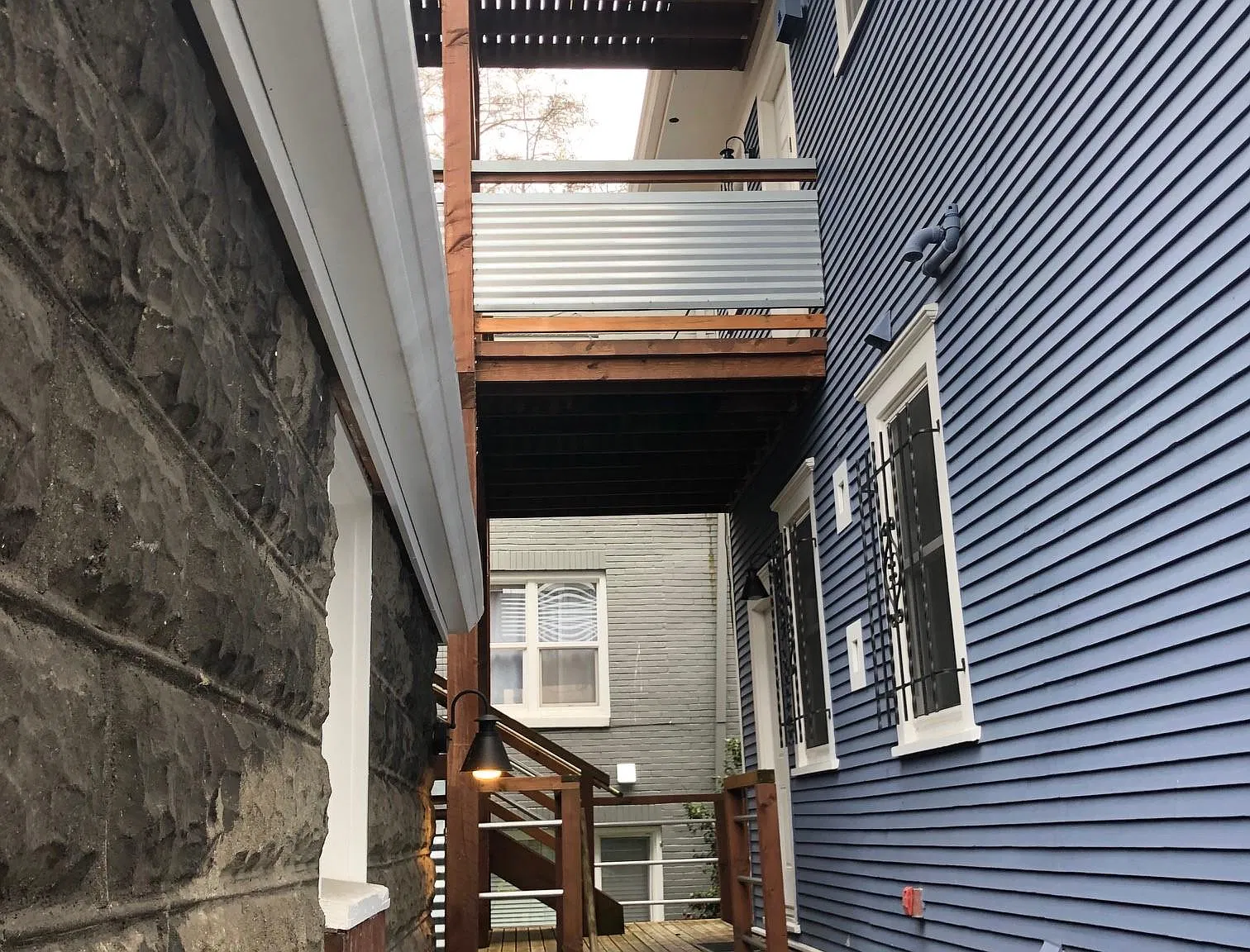 932 16th Ave — Photo 3