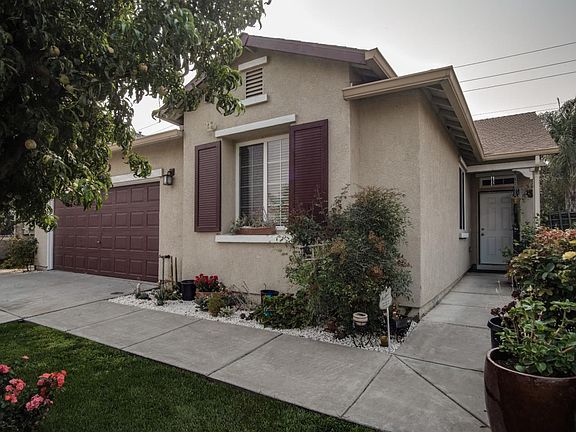 2nd image of 2851 Playa Del Sol Ave