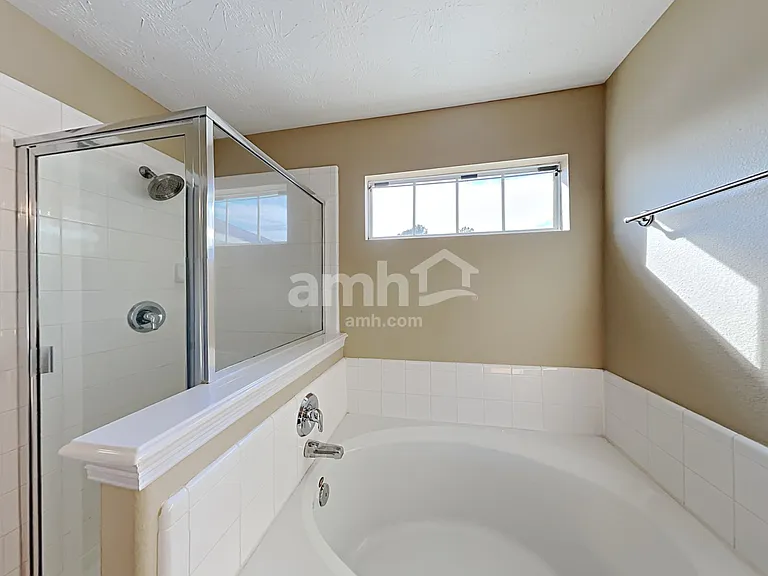 5010 Deerpath Dr — Photo 15