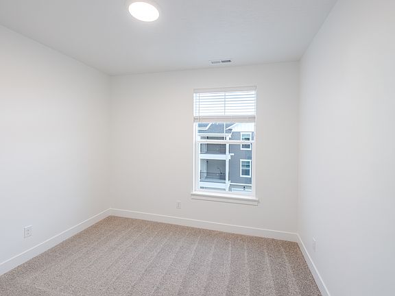 5th image of 4661 S Poplar Way #R304