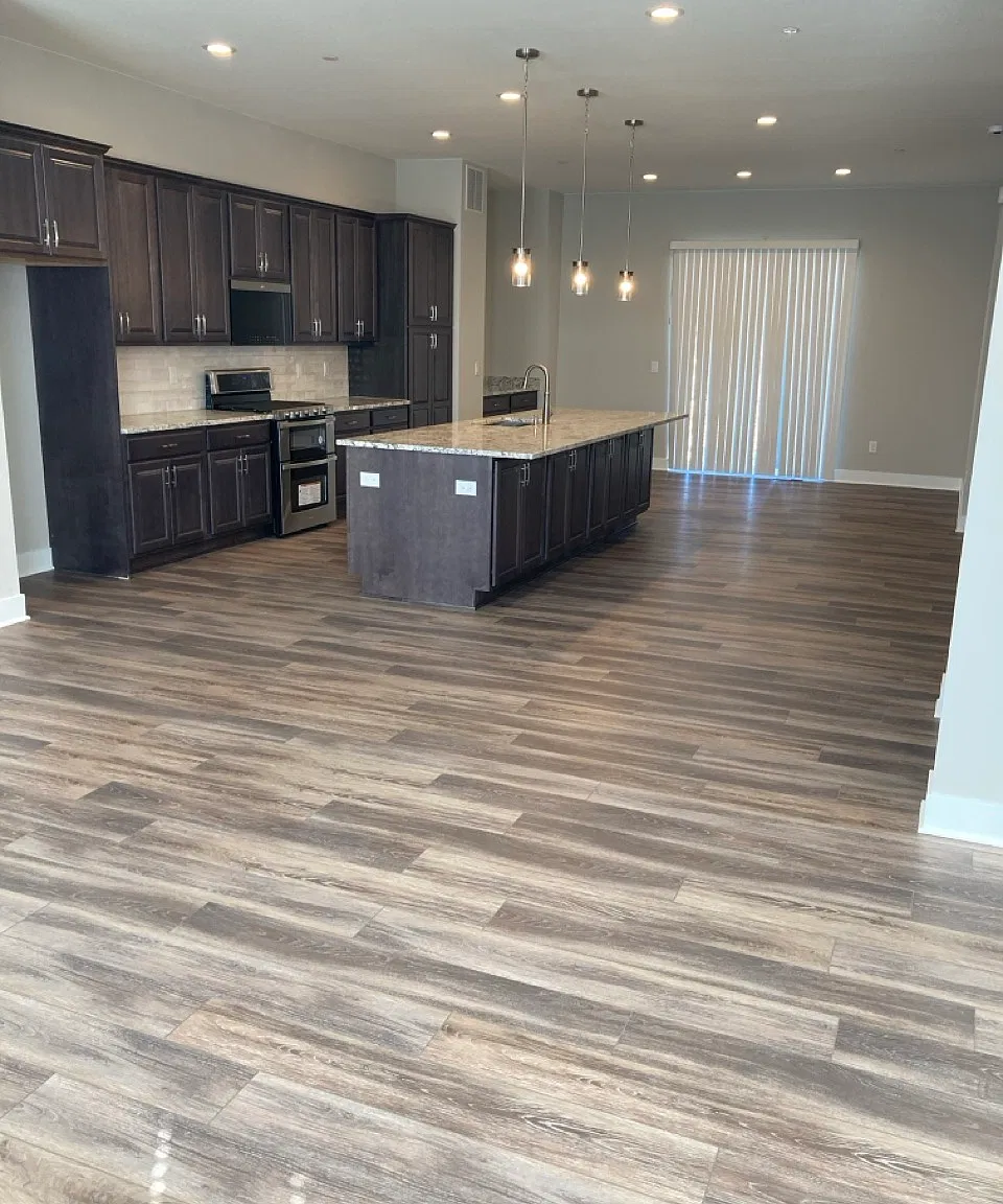 3 bed, 3.5 bath, 2431 sqft, $3,500 — Photo 2