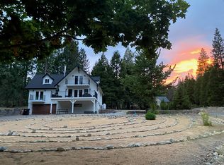 1635 Deetz Rd, Mount Shasta, CA 96067