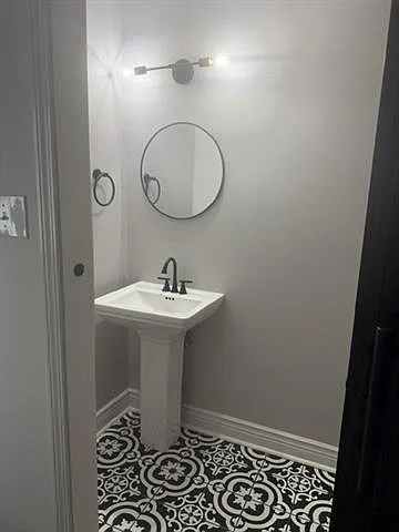 716 Majestic Pl — Photo 8