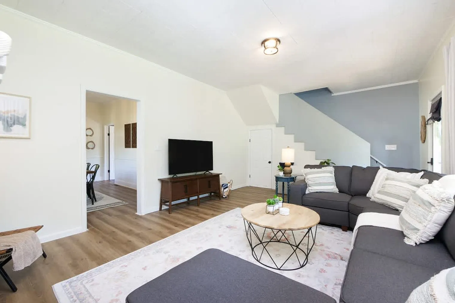 5 bed, 3.0 bath, $4,917 — Photo 4