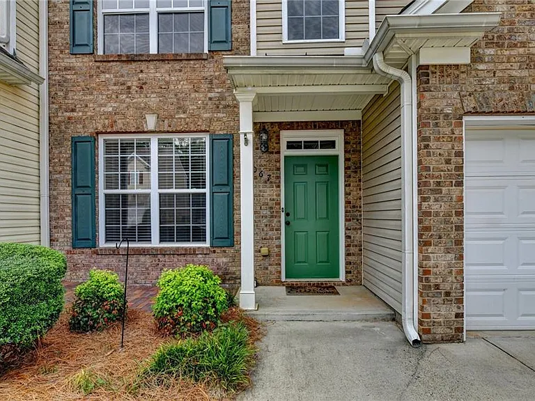 3067 Kentmere Dr — Photo 3
