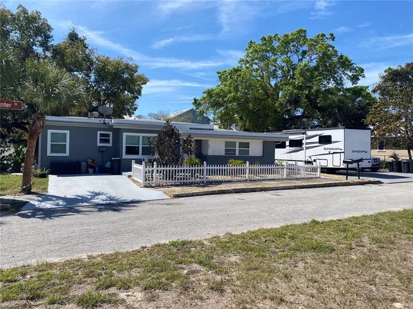 126 E Center St, Tarpon Springs, FL 34689