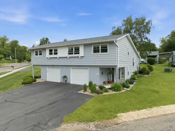 1530 East St, Baraboo, WI 53913