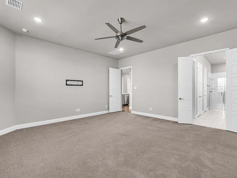 11706 Mikaela Dr — Photo 27