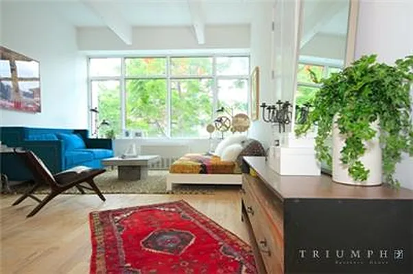 Rented by Triumph Property Group | media 27