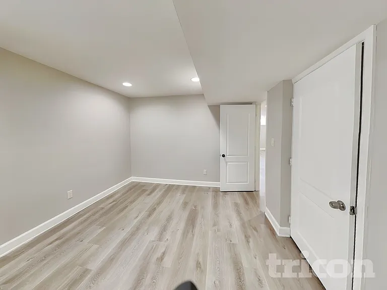 4010 Monroe St NE — Photo 11