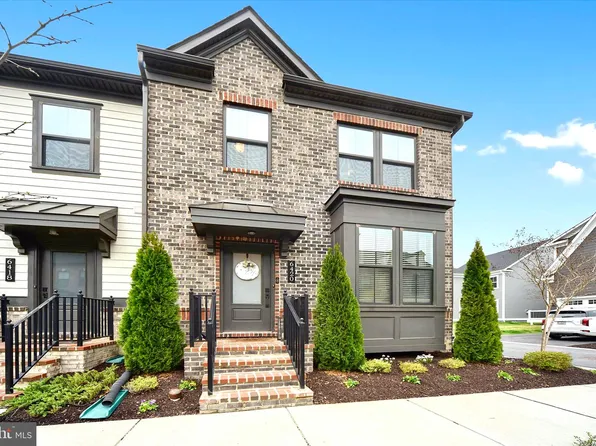 6420 Dalston St, Middle River, MD 21220