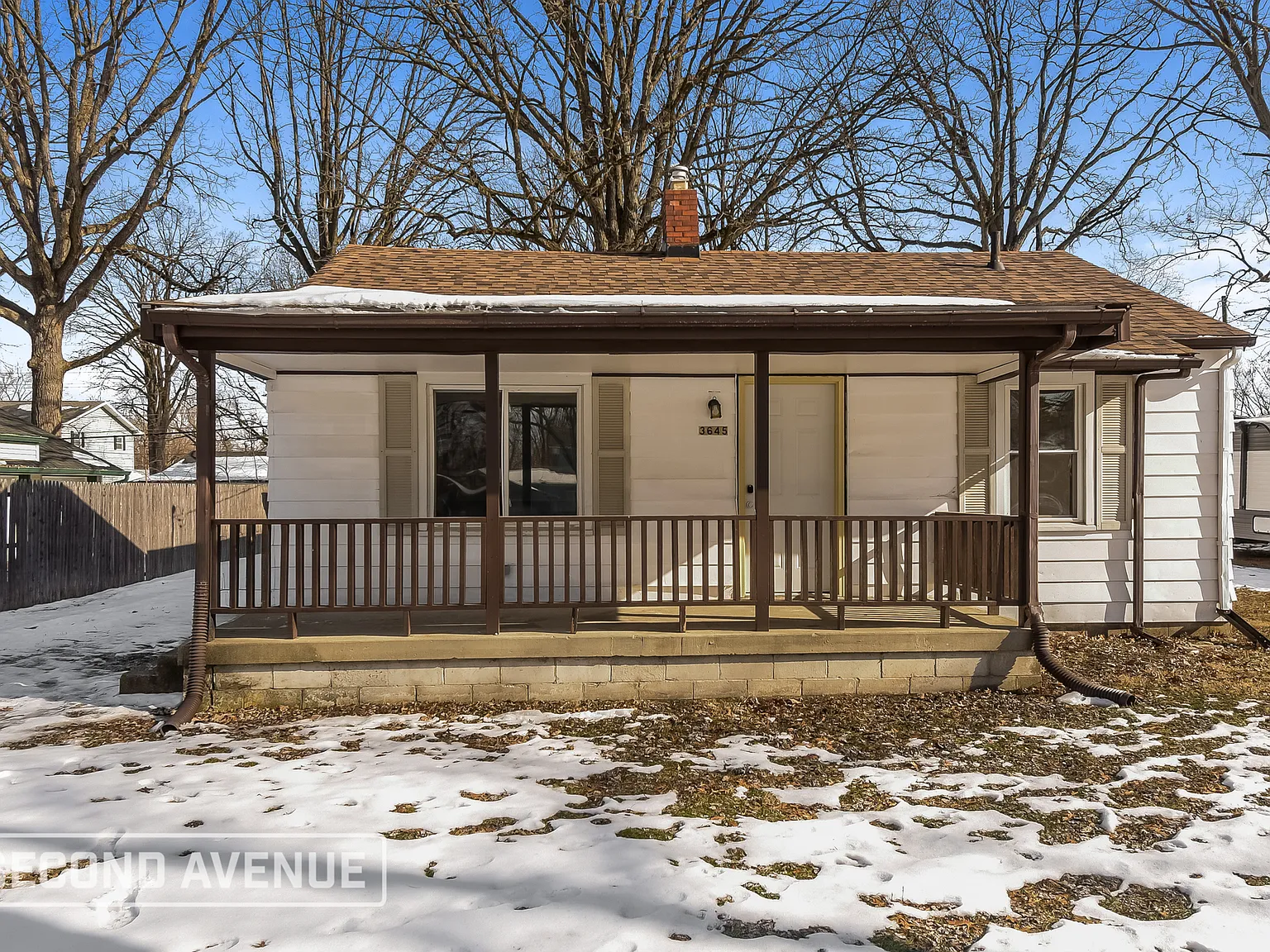 3 bed, 1.0 bath, 1170 sqft, $1,325 — Photo 1
