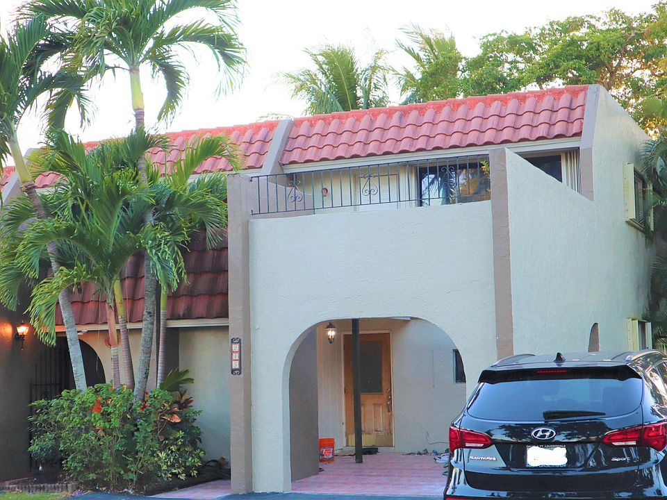 1st image of 245 Jacaranda Dr
