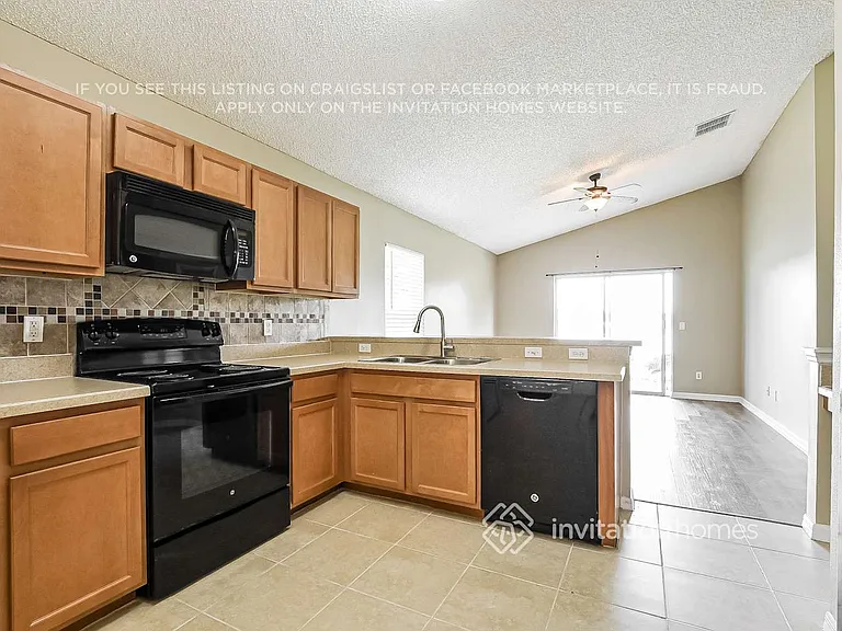 2126 Darlin Cir — Photo 5