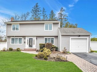 1 Bradford Rd, Plainview, NY 11803