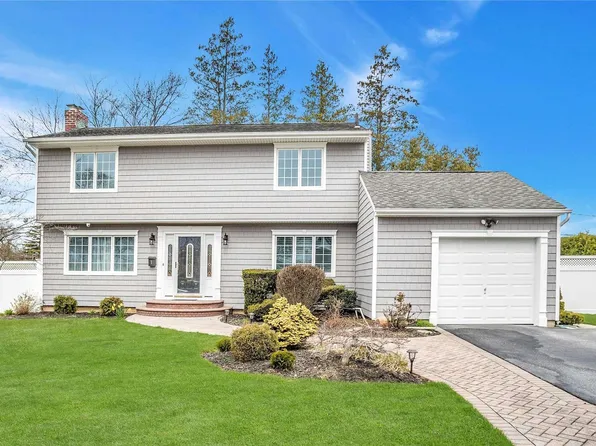 1 Bradford Road, Plainview, NY 11803