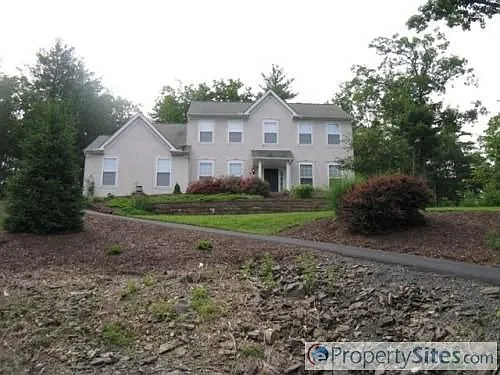 304 Eastshore Dr photo 1