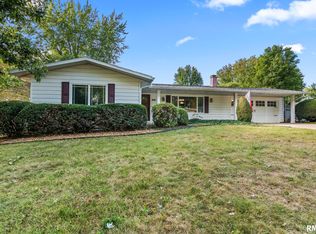 52 Birch Lake Dr, Sherman, IL 62684