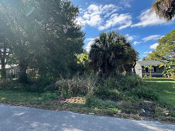5th image of 5005 E Sanibel Avenue
