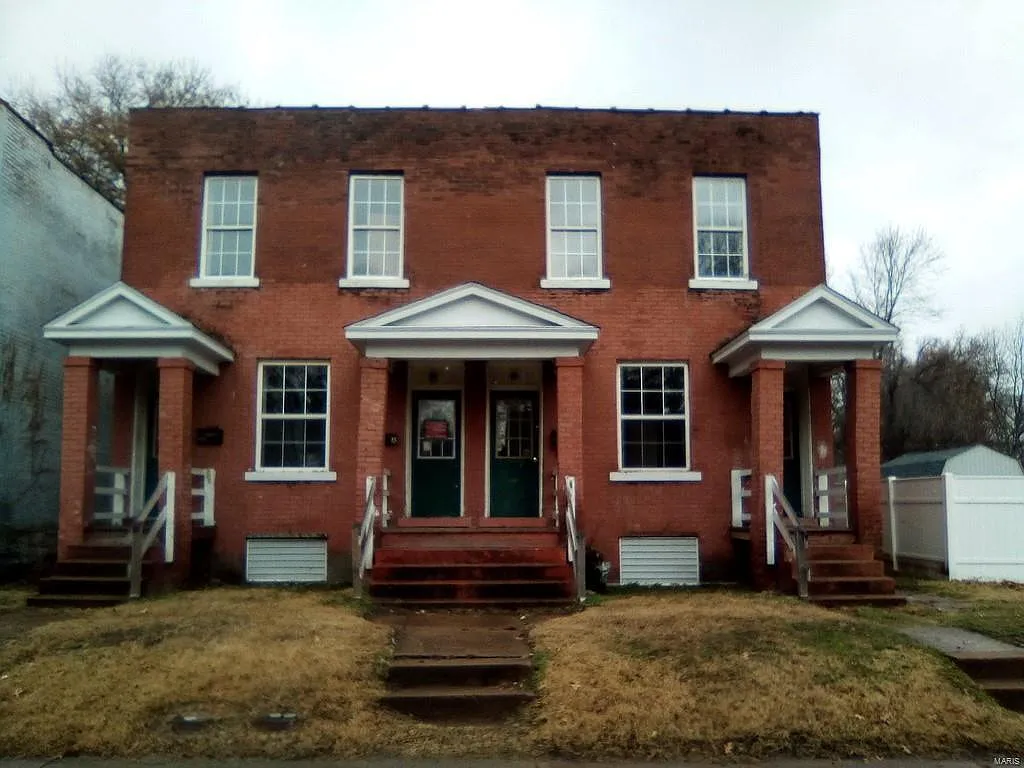 2417 Benton St photo 1