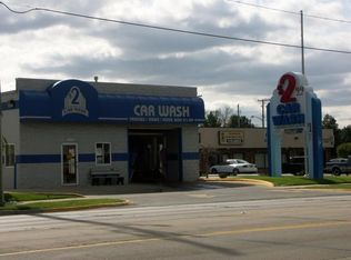 18282 E 13 Mile Rd, Roseville, MI 48066