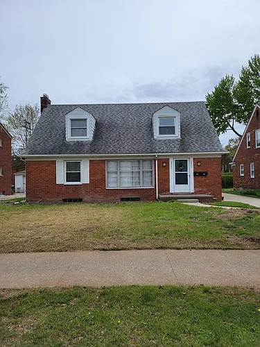 2037 Vernier Rd Photo 1