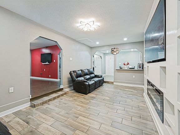 5th image of 4332 Quails Ln
