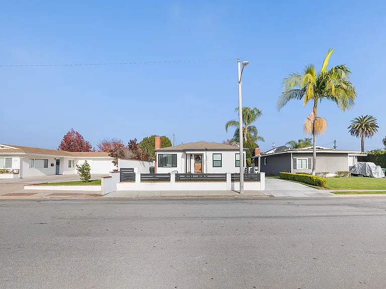 236 Camellia Ln #B — Photo 44