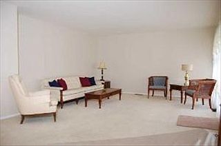 2nd image of 555 Norridge Ln
