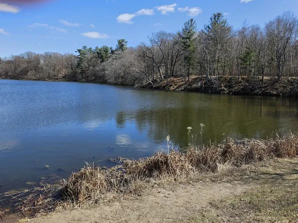 1352 5th Ave E, Menomonie, WI 54751