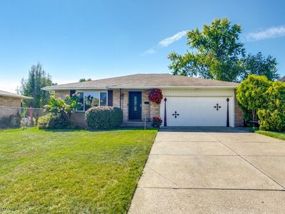 1417 Roanoke Dr, Parma, OH, 44134