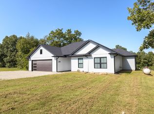 2860 Highway, Moberly, MO 65270