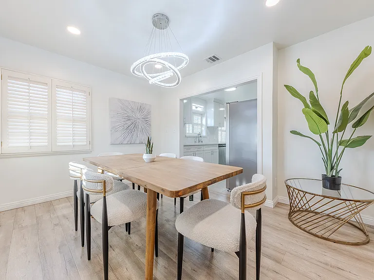 835 Bilton Way — Photo 4
