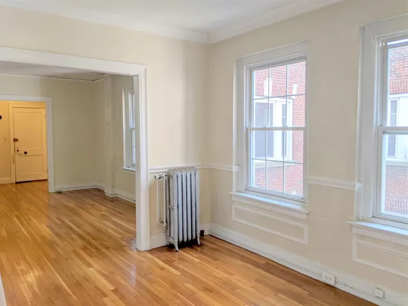 5 Craigie Cir, Cambridge, MA