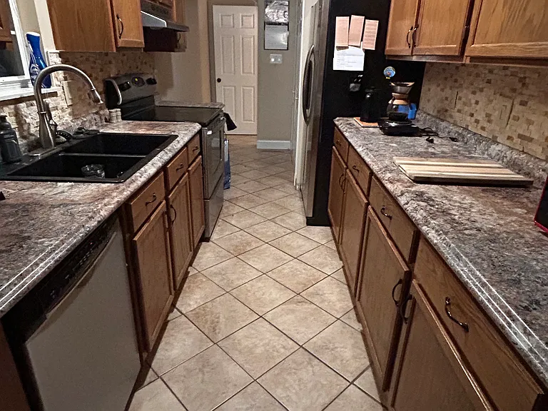 507 Sunshadow Ct — Photo 6