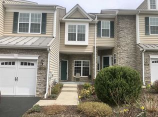 1226 Hustis Dr, Fishkill, NY 12524