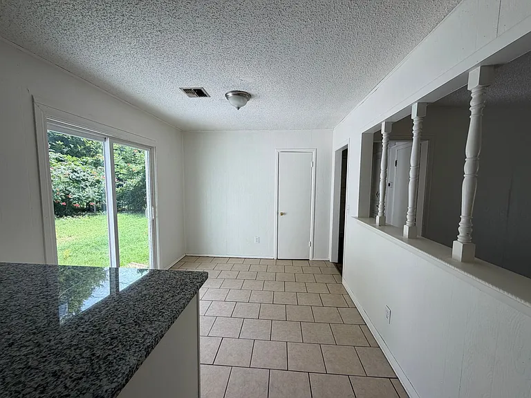 3506 N Peniel Ave — Photo 3