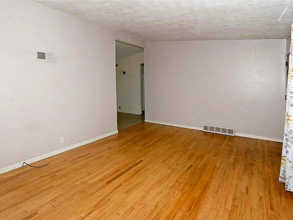 4th image of 1125 Saint Anthony Ln