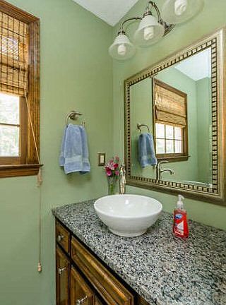 2nd image of 4226 Knollcrest Cir S
