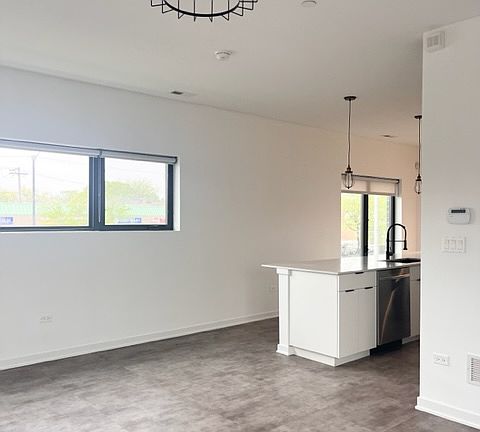 3rd image of 6607 North Ave Unit 3