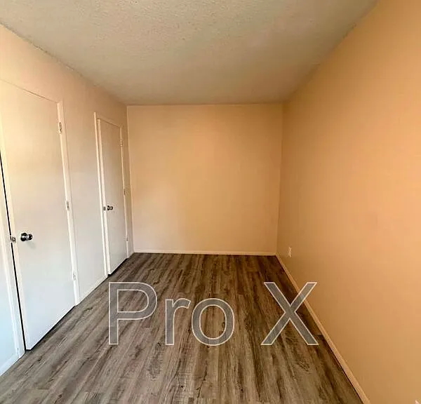 930 N Goetz Blvd #1 — Photo 9