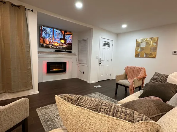 1247 N Cleveland Ave, Wichita, KS 67214