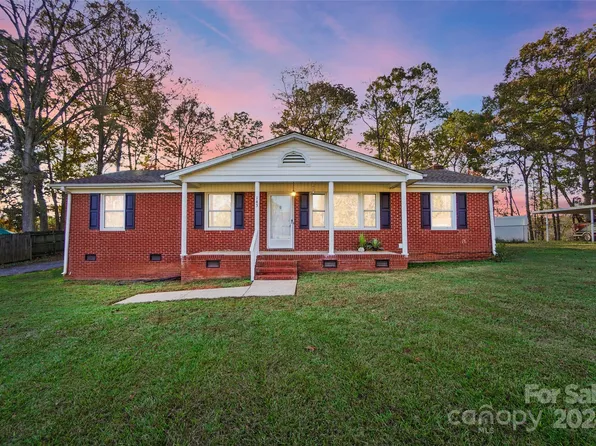 143 Bright Ave, Bessemer City, NC 28016