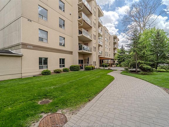 5th image of 315 Village Grove Dr #301