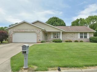 18 Woodfield Dr, Millstadt, IL 62260