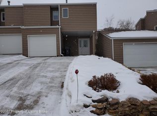 681 Hillside Dr, Dickinson, ND 58601